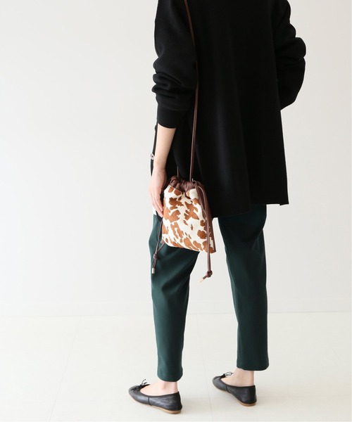 SLOBE IENA（スローブイエナ）の「ウォッシャブルサキソニーテーパードパンツ【手洗い可能/ウエストゴム】◆（その他パンツ・レディース・ブラック/グリーン/ピンク・38/40/36）」の6枚目の写真