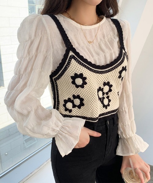 chuu（チュー）の「CHUU サニーレイヤードBlouse & Bustier Set（シャツ/ブラウス・レディース・アイボリー・FREE）」の2枚目の写真
