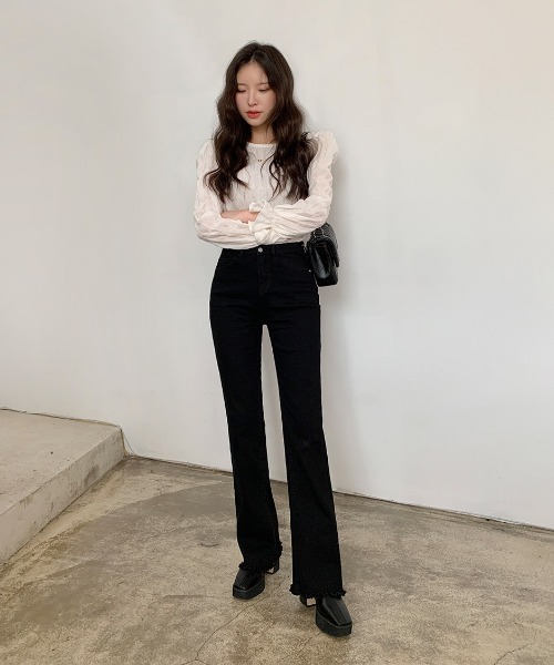 chuu（チュー）の「CHUU サニーレイヤードBlouse & Bustier Set（シャツ/ブラウス・レディース・アイボリー・FREE）」の11枚目の写真