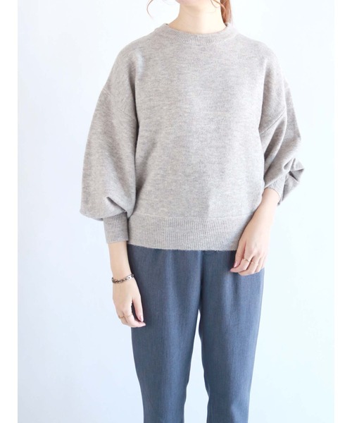 Te chichi(テチチ)の「ボリューム袖ニット(ニット/セーター・レディース・グレー/オフホワイト/オレンジ/グリーン・フリ-)」の2枚目の写真