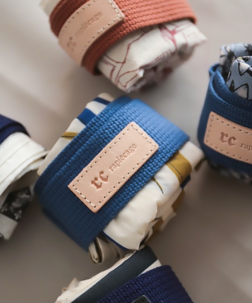 rapiecage（ラピエサージュ）の「ポケッタブル　プリントバッグ（ショルダーバッグ・レディース・サックスブルー/マスタード/キナリ/ネイビー/ボルドー・FREE）」の7枚目の写真