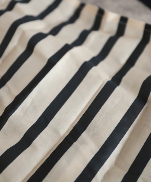 rapiecage（ラピエサージュ）の「ポケッタブル　プリントバッグ（ショルダーバッグ・レディース・サックスブルー/マスタード/キナリ/ネイビー/ボルドー・FREE）」の13枚目の写真