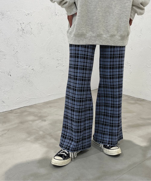 apres jour mignon(アプレジュールミニョン)の「チェック柄ジャガードニットパンツ【ZOZOTOWN限定アイテム】(その他パンツ・レディース・オレンジ系その他/ブラック系その他/グリーン系その他/ブルー系その他・SMALL/X-LARGE/MEDIUM)」の3枚目の写真