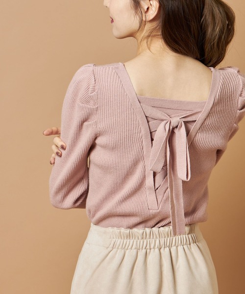 tocco closet（トッコ　クローゼット）の「バックレースアップパワーショルダーリブニットプルオーバー（ニット/セーター・レディース・ピンク系その他/アイボリー/ブラック・M）」の3枚目の写真