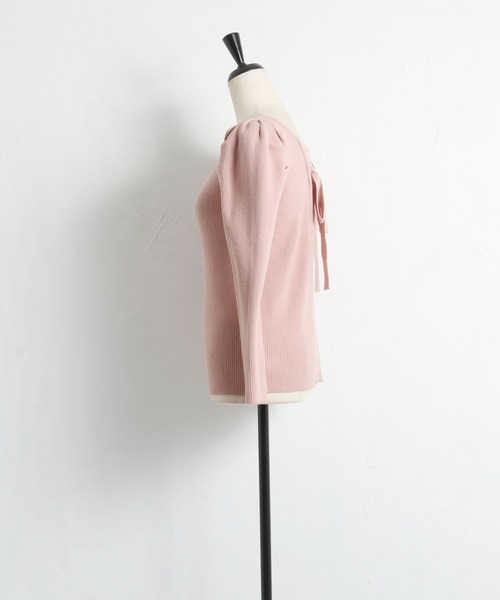 tocco closet（トッコ　クローゼット）の「バックレースアップパワーショルダーリブニットプルオーバー（ニット/セーター・レディース・ピンク系その他/アイボリー/ブラック・M）」の21枚目の写真