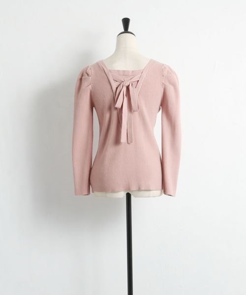 tocco closet（トッコ　クローゼット）の「バックレースアップパワーショルダーリブニットプルオーバー（ニット/セーター・レディース・ピンク系その他/アイボリー/ブラック・M）」の22枚目の写真