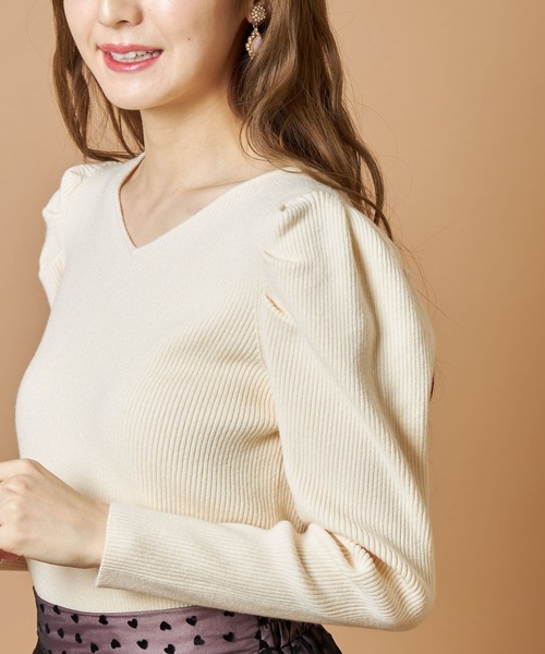 tocco closet（トッコ　クローゼット）の「バックレースアップパワーショルダーリブニットプルオーバー（ニット/セーター・レディース・ピンク系その他/アイボリー/ブラック・M）」の6枚目の写真