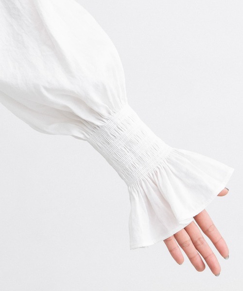 URBAN RESEARCH ROSSO WOMEN(アーバンリサーチ ロッソ)の「2WAYボリュームスリーブブラウス(シャツ/ブラウス・レディース・オフホワイト/ライトベージュ・FREE)」の13枚目の写真