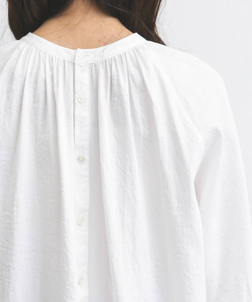 URBAN RESEARCH ROSSO WOMEN(アーバンリサーチ ロッソ)の「2WAYボリュームスリーブブラウス(シャツ/ブラウス・レディース・オフホワイト/ライトベージュ・FREE)」の21枚目の写真