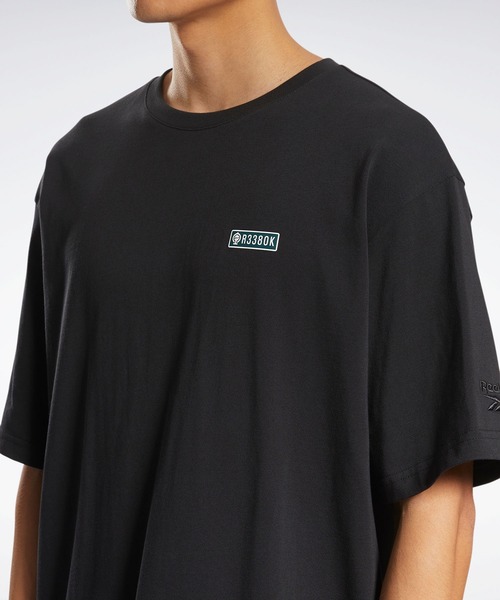Reebok（リーボック）の「クラシックス CYN グラフィック Tシャツ / Classics CNY Graphics T-Shirt（Tシャツ/カットソー・メンズ・アイボリー/ブラック・XX-LARGE/MEDIUM/X-LARGE/XXX-LARGE/LARGE/SMALL/X-SMALL）」の12枚目の写真
