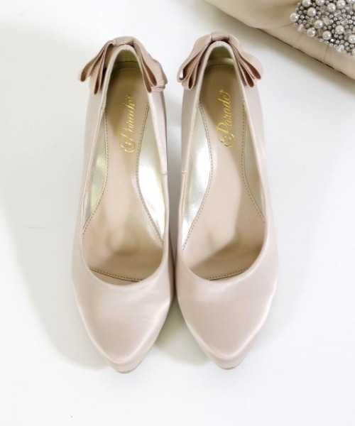 Parade（パレード）の「【極ふわっ】バックリボンパンプス　18161【Parade】（パンプス・レディース・ライトパープル/ライトベージュ/シルバー/ゴールド/ブラック系その他/ブラック/アイボリー/ネイビー/シルバー系その他/ピンクベージュ/グレー/グレー系その他/ピンク系その他/ベージュ・22.5cm/23.5cm/24.5cm/25.5cm/23.0cm/24.0cm/25.0cm/22.0cm/26.0cm）」の14枚目の写真