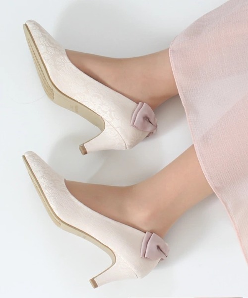 Parade（パレード）の「【極ふわっ】バックリボンパンプス　18161【Parade】（パンプス・レディース・ライトパープル/ライトベージュ/シルバー/ゴールド/ブラック系その他/ブラック/アイボリー/ネイビー/シルバー系その他/ピンクベージュ/グレー/グレー系その他/ピンク系その他/ベージュ・22.5cm/23.5cm/24.5cm/25.5cm/23.0cm/24.0cm/25.0cm/22.0cm/26.0cm）」の17枚目の写真