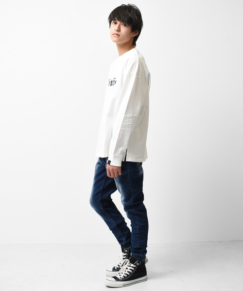 RAT EFFECT（ラットエフェクト）の「jetudieプリント袖リブロングTシャツ（Tシャツ/カットソー・キッズ・カーキ/サックスブルー/オフホワイト/ブラック/グレイッシュベージュ/チャコールグレー・160/130/150/140/120）」の8枚目の写真