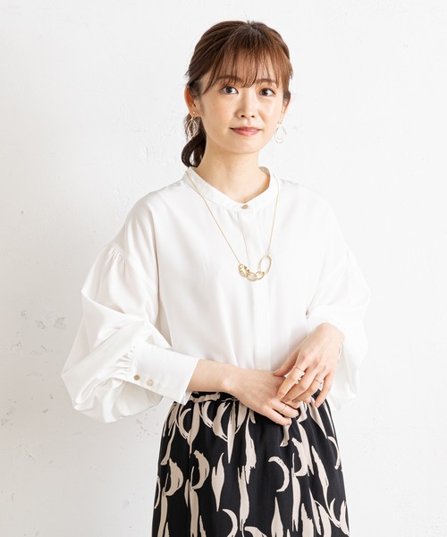 prose verse（プロズヴェール）の「クレリック袖ボリュームブラウス（シャツ/ブラウス・レディース・オフホワイト/ブラック/ブルー/ピンク/サックスブルー・MEDIUM）」の21枚目の写真