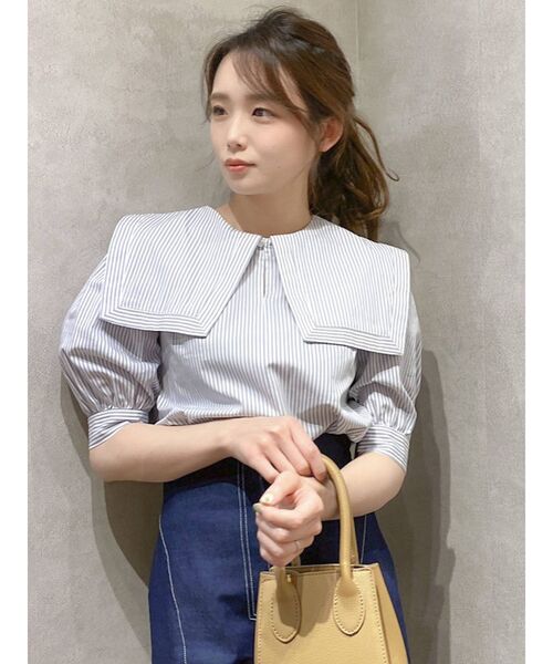 dazzlin(ダズリン)の「ストライプセーラーブラウス(シャツ/ブラウス・レディース・ベージュ/グレー/オフホワイト・FREE)」の3枚目の写真