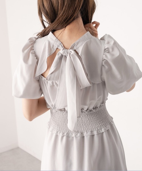 OLIVE des OLIVE（オリーブデオリーブ）の「【WEB限定カラー有】ピンタックバックリボンワンピース（ワンピース・レディース・ライトグレー/グレイッシュベージュ/オフホワイト/サックスブルー/ライム/ブルー・FREE）」の20枚目の写真