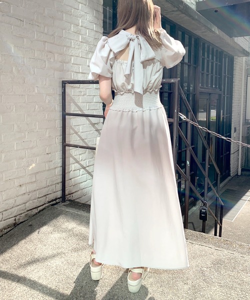 OLIVE des OLIVE（オリーブデオリーブ）の「【WEB限定カラー有】ピンタックバックリボンワンピース（ワンピース・レディース・ライトグレー/グレイッシュベージュ/オフホワイト/サックスブルー/ライム/ブルー・FREE）」の8枚目の写真