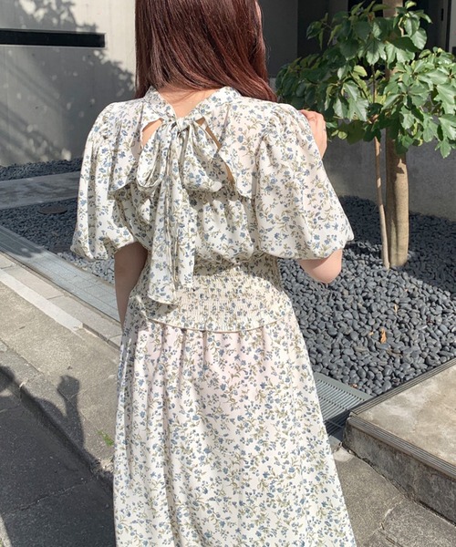 OLIVE des OLIVE（オリーブデオリーブ）の「【WEB限定カラー有】ピンタックバックリボンワンピース（ワンピース・レディース・ライトグレー/グレイッシュベージュ/オフホワイト/サックスブルー/ライム/ブルー・FREE）」の9枚目の写真