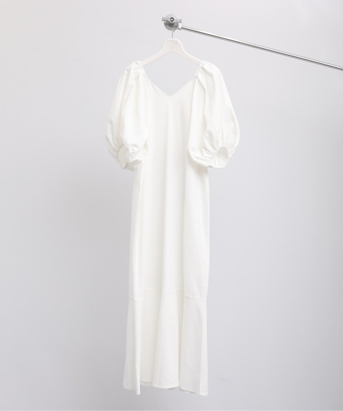 ap retro（アプレトロ）の「ボリュームスリーブ裾フレアワンピース/マーメイドワンピース　前後２WAY（ワンピース・レディース・オフホワイト/ブラック/グリーン/ベージュ/ブラウン/スミクロ/ブルー/ライトブルー/インディゴブルー・FREE）」の17枚目の写真