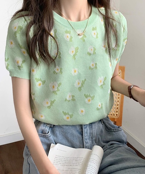 Amulet(アミュレット)の「花柄ショート丈ニットトップス(Tシャツ/カットソー・レディース・ブルー/グリーン/ブラック/ホワイト・FREE)」の17枚目の写真