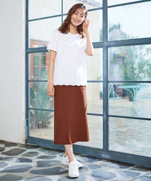 J.PRESS(ジェイプレス)の「【UVケア・接触冷感】コンパクトコットンスムース 裾刺繍 カットソー(Tシャツ/カットソー・レディース・ホワイト系/グレー系/ベージュ系/ネイビー系・MEDIUM/LARGE)」の18枚目の写真