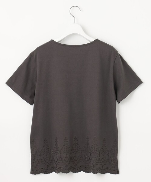 J.PRESS(ジェイプレス)の「【UVケア・接触冷感】コンパクトコットンスムース 裾刺繍 カットソー(Tシャツ/カットソー・レディース・ホワイト系/グレー系/ベージュ系/ネイビー系・MEDIUM/LARGE)」の10枚目の写真