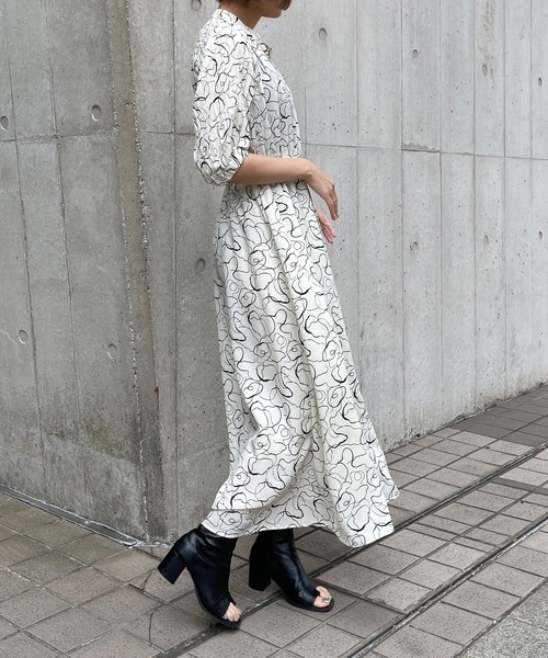 Ezick（エジック）の「ニュアンスプリントワンピース（ワンピース・レディース・オフホワイト/ブラック・FREE）」の5枚目の写真