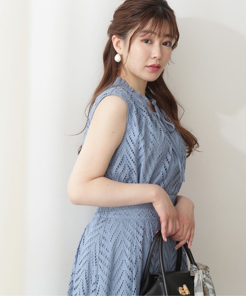 PROPORTION BODY DRESSING（プロポーションボディドレッシング）の「フリルネックレースブラウス / 1212210604（シャツ/ブラウス・レディース・ブラック/ブルー/オフホワイト・SMALL/MEDIUM）」の3枚目の写真