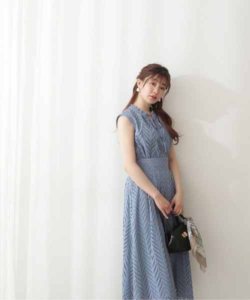 PROPORTION BODY DRESSING（プロポーションボディドレッシング）の「フリルネックレースブラウス / 1212210604（シャツ/ブラウス・レディース・ブラック/ブルー/オフホワイト・SMALL/MEDIUM）」の4枚目の写真