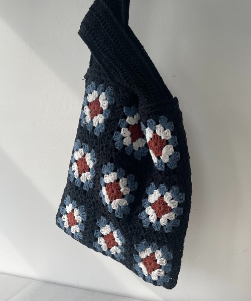 AS KNOW AS plus（アズノゥアズプラス）の「●レトロクロシェトートバッグ（トートバッグ・レディース・アイボリー/ブラック/グリーン・FREE）」の2枚目の写真