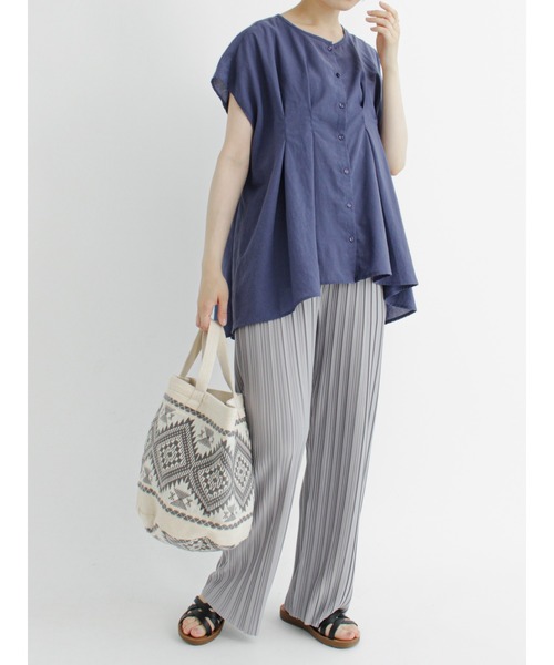 Samansa Mos2 blue(サマンサモスモスブルー)の「タックフレアチュニック(シャツ/ブラウス・レディース・ブラック/ブラウン/ブルー・フリ-)」の11枚目の写真