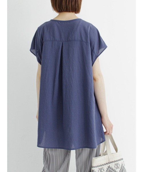 Samansa Mos2 blue(サマンサモスモスブルー)の「タックフレアチュニック(シャツ/ブラウス・レディース・ブラック/ブラウン/ブルー・フリ-)」の15枚目の写真