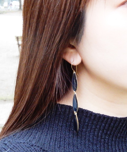 The Rule(ザルール)の「The Rule ザルール:Trough hook pierced earring:ティアドロップピアス(ピアス(両耳用)・レディース・ブラック/ネイビー/クリア・FREE)」の5枚目の写真
