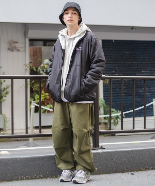 ヴィトゥエルヴ♡リバーシブル中綿ベスト♡ブラック♡M Black Weirdos ブラックウィドウ リバーシブルスウェットパーカー L/XL