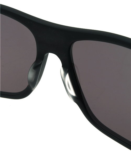 JOHN LAWRENCE SULLIVAN（ジョンローレンスサリバン）の「GLASSES 