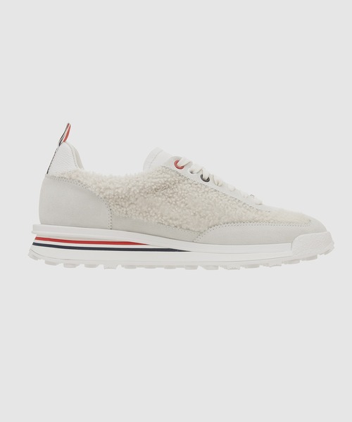 THOM BROWNE（トムブラウン）の「TECH RUNNER W/ RWB LACE LOOPS IN SHEARLING（スニーカー・メンズ・ホワイト・8.5/9.5/7.5）」の2枚目の写真