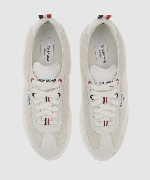 THOM BROWNE（トムブラウン）の「TECH RUNNER W/ RWB LACE LOOPS IN SHEARLING（スニーカー・メンズ・ホワイト・8.5/9.5/7.5）」の6枚目の写真