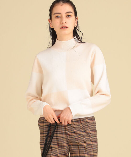 Ray BEAMS(レイビームス)の「Ray BEAMS / カラー ブロック ハイネック ニット(ニット/セーター・レディース・ブラック/ベージュ・ONE SIZE)」の6枚目の写真