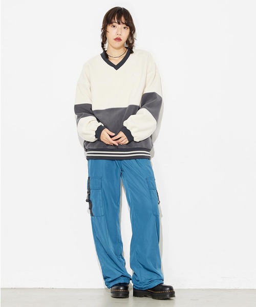 X-girl（エックスガール）の「BICOLOR FLEECE TOP（スウェット・レディース・ホワイト/ブラック/ベージュ・S/M）」の15枚目の写真