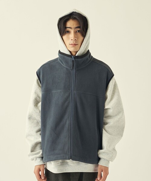 info. BEAUTY&YOUTH（インフォビューティアンドユース）の「＜info. BEAUTY&YOUTH＞ フリース フルジップ ベスト（ベスト・メンズ・ケリー/ブラック/ロイヤルブルー/ダークグレー・L/S/M）」の5枚目の写真