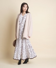 新品タグ付き　JUSGLITTY　ラインタッチプリントワンピース　ブラック JUSGLITTY（ジャスグリッティー）の「ラインタッチプリント