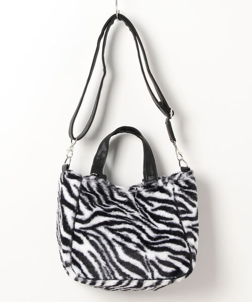 ZIDDY（ジディ）の「ZIDDY/2WAYフェイクファーショルダーバッグ（ショルダーバッグ・キッズ・ベージュ/ブラック系その他・ONESIZE）」の5枚目の写真