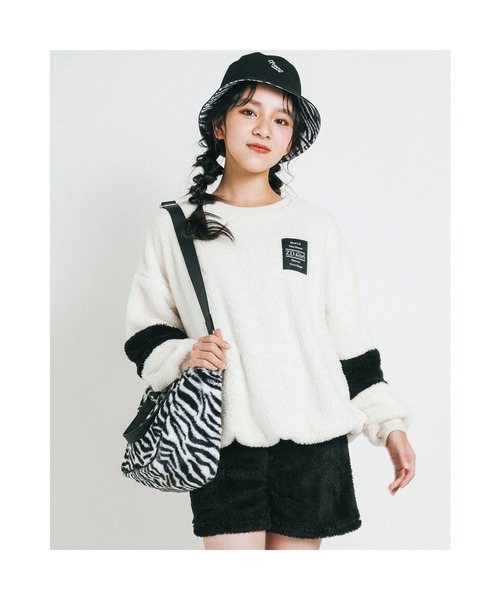 ZIDDY（ジディ）の「ZIDDY/2WAYフェイクファーショルダーバッグ（ショルダーバッグ・キッズ・ベージュ/ブラック系その他・ONESIZE）」の6枚目の写真