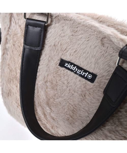 ZIDDY（ジディ）の「ZIDDY/2WAYフェイクファーショルダーバッグ（ショルダーバッグ・キッズ・ベージュ/ブラック系その他・ONESIZE）」の7枚目の写真