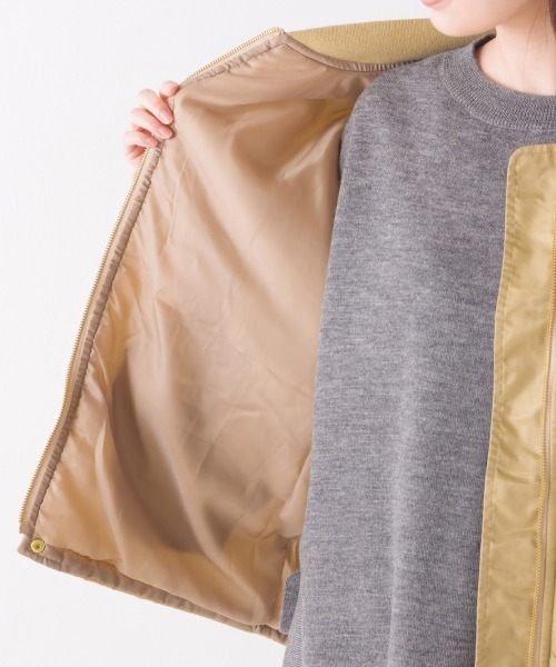 OMNES（オムネス）の「ナイロンツイルMA-1ブルゾン（ブルゾン・レディース・ブラック/ベージュ・FREE）」の17枚目の写真