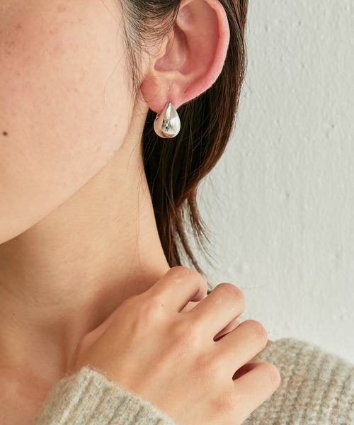 PAPILLONNER(パピヨネ)の「バルーンピアス/PAPILLONNER/パピヨネ(ピアス(両耳用)・レディース・シルバー/ゴールド・FREE)」の2枚目の写真