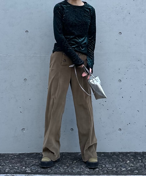 mi via loca(ミヴィアロカ)の「コーデュロイワイドパンツ(その他パンツ・レディース・オレンジ/ブラウン/カーキブラウン・FREE)」の11枚目の写真