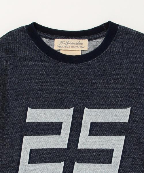 BEAMS PLUS（ビームスプラス）の「REMI RELIEF×BEAMS PLUS / 別注 インディゴ ジャガード Tee（ニット/セーター・メンズ・ホワイト/チャコールグレー/インディゴブルー・MEDIUM/LARGE/SMALL/X-LARGE）」の18枚目の写真