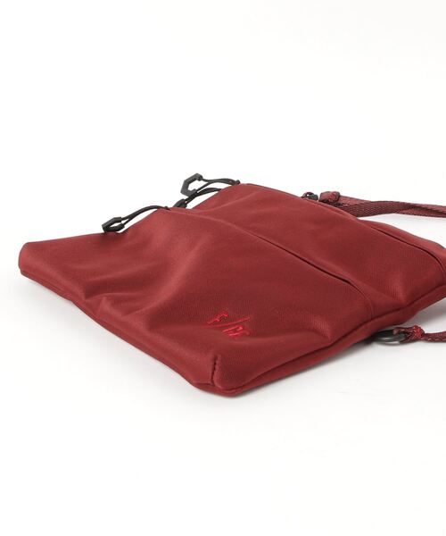 F/CE. (エフシーイー)の「F/CE. SATIN SACOCHE M / エフシーイー サテン サコッシュM(ショルダーバッグ・メンズ・ブラック/ワイン/キャメル・FREE)」の20枚目の写真