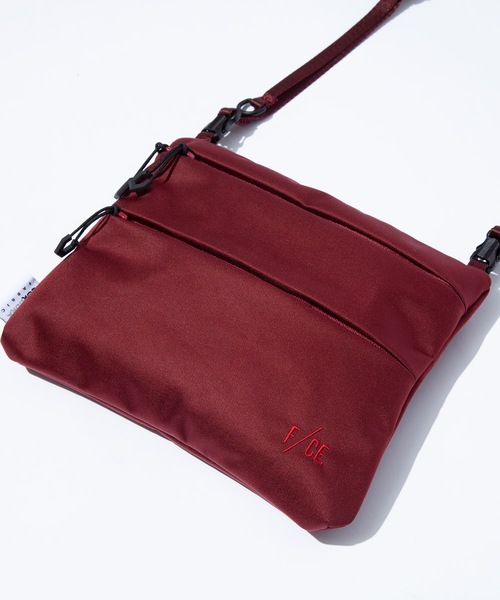 F/CE. (エフシーイー)の「F/CE. SATIN SACOCHE M / エフシーイー サテン サコッシュM(ショルダーバッグ・メンズ・ブラック/ワイン/キャメル・FREE)」の10枚目の写真